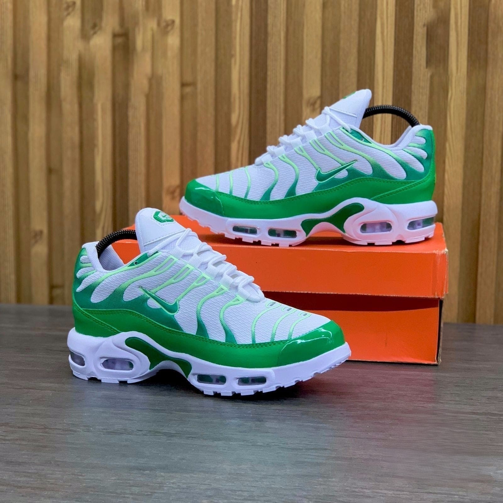 Tenis Nike TN Blanco Verde Unisex